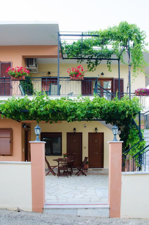 Nefeli Apartman Levídi Kültér fotó