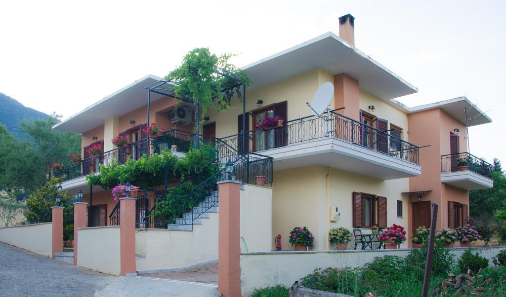 Nefeli Apartman Levídi Kültér fotó