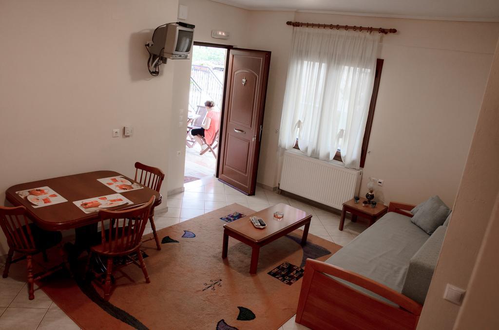 Nefeli Apartman Levídi Kültér fotó